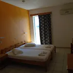蒂加基绿洲酒店 3*