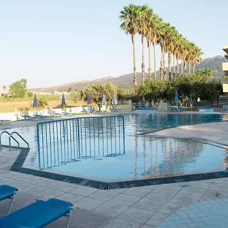 Lägenhetshotell Oasis 3*