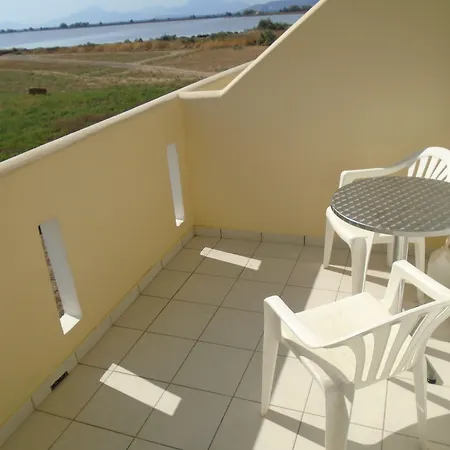 όασις Ξενοδοχείο με διαμερίσματα Τιγκάκι