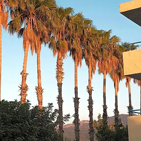 Oasis Apart-hotel 3*